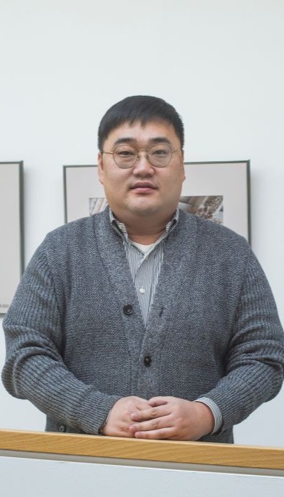 Portrait of Dr. Dong Won Kim